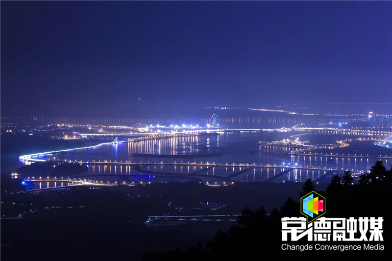 俯瞰常德夜景 陈志明.jpg