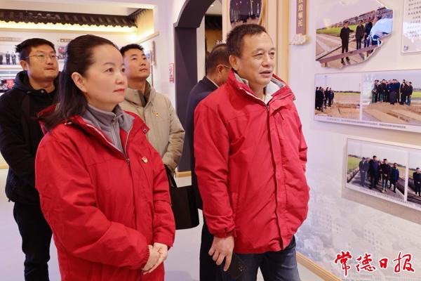 常德日报社党员干部赴鼎城区港中坪村开展主题党日活动